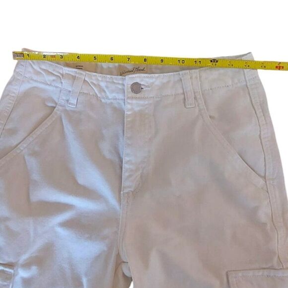 Universal Thread Cream Cargo Wide Leg Button Fly Pants - Picture 2 of 7
